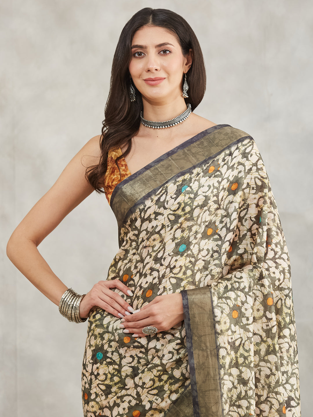 Janasya Olive Green Silk Blend Floral Printed Saree