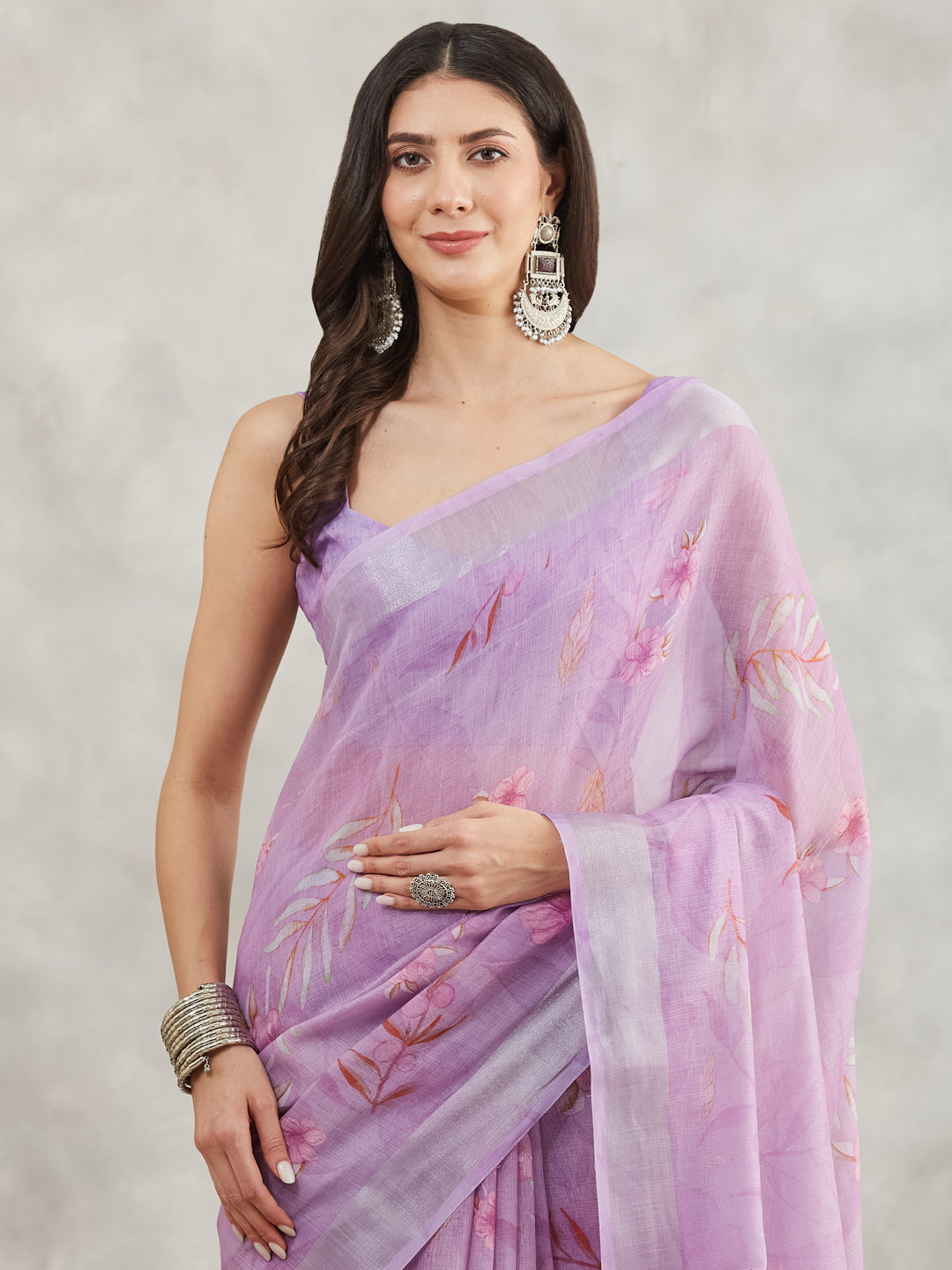 Janasya Lavender Linen Blend Floral Printed Saree