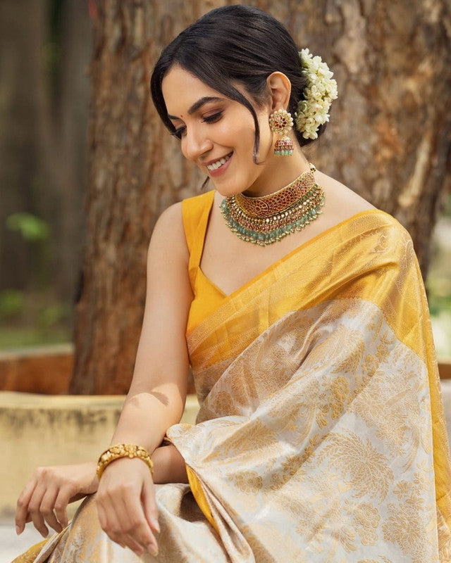 NOZ2TOZ Women Banarasi Silk Woven Saree With Blouse Piece - Cream - Distacart