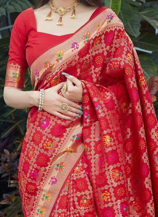 NOZ2TOZ Women Banarasi Silk Woven Saree With Blouse Piece - Maroon - Distacart