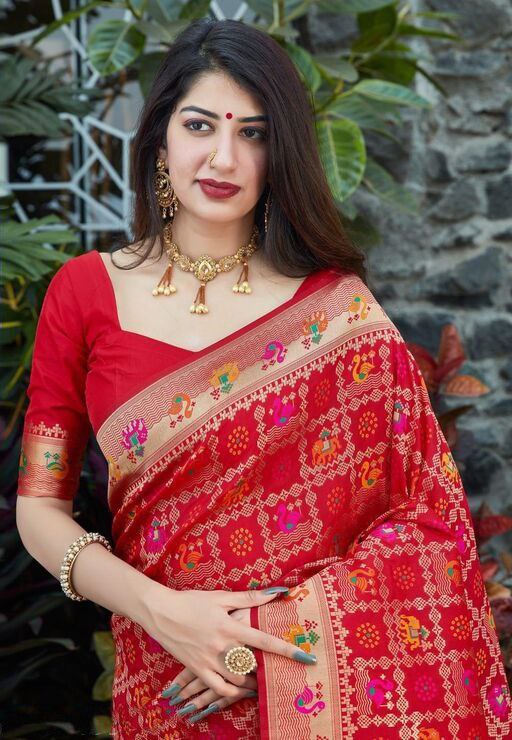 NOZ2TOZ Women Banarasi Silk Woven Saree With Blouse Piece - Maroon - Distacart