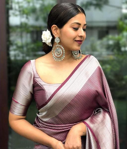 NOZ2TOZ Women Banarasi Silk Woven Saree With Blouse Piece - Maroon - Distacart
