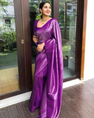 Malishka Banarasi Silk Woven Saree With Blouse Piece - Majenta