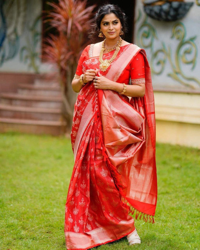 Malishka Banarasi Silk Woven Saree With Blouse Piece - Red - Distacart