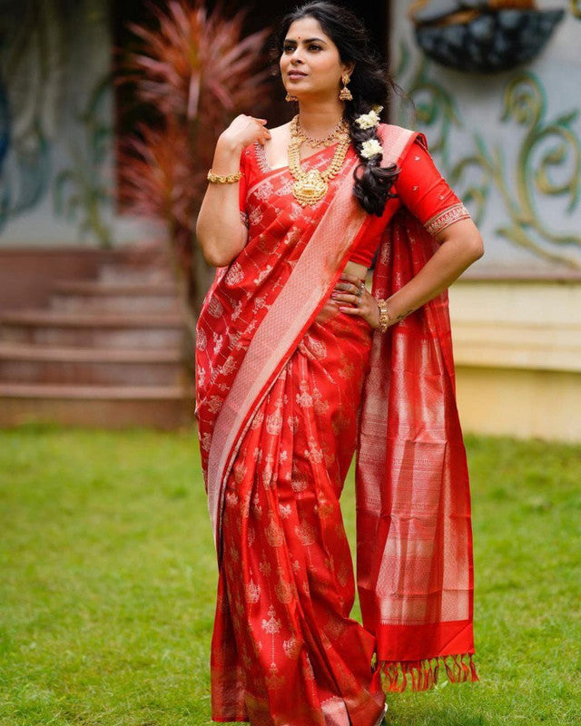 Malishka Banarasi Silk Woven Saree With Blouse Piece - Red - Distacart
