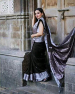 Thumbnail for Malishka Banarasi Silk Woven Saree With Blouse Piece - Black - Distacart