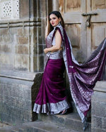 Thumbnail for Malishka Banarasi Silk Woven Saree With Blouse Piece - Majenta - Distacart