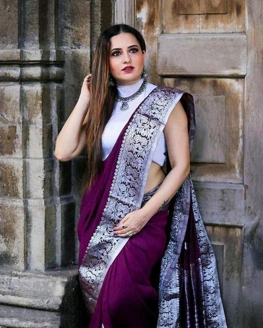 Malishka Banarasi Silk Woven Saree With Blouse Piece - Majenta - Distacart