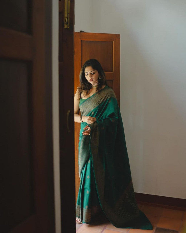 Malishka Silk Jacquard Rich Pallu Saree With Blouse Piece - Green - Distacart