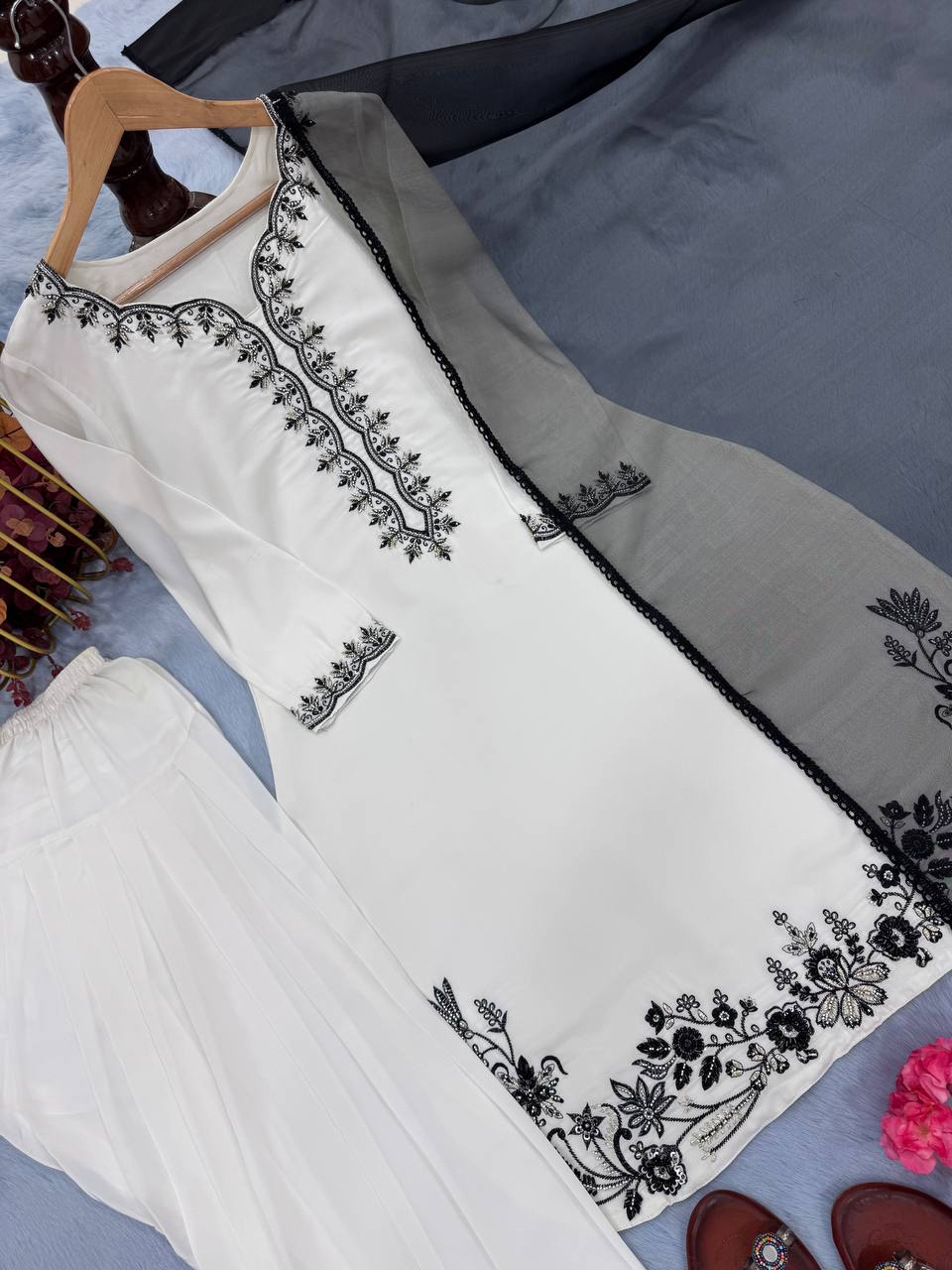 SIE Elegant Look Pure Silk Fabric Trendy Salwar Suit