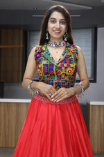 Thumbnail for Malishka Pure Rayon Cotton With Gamthi Work With Mirror Work Navratri Special Lehenga Choli Set - Red - Distacart