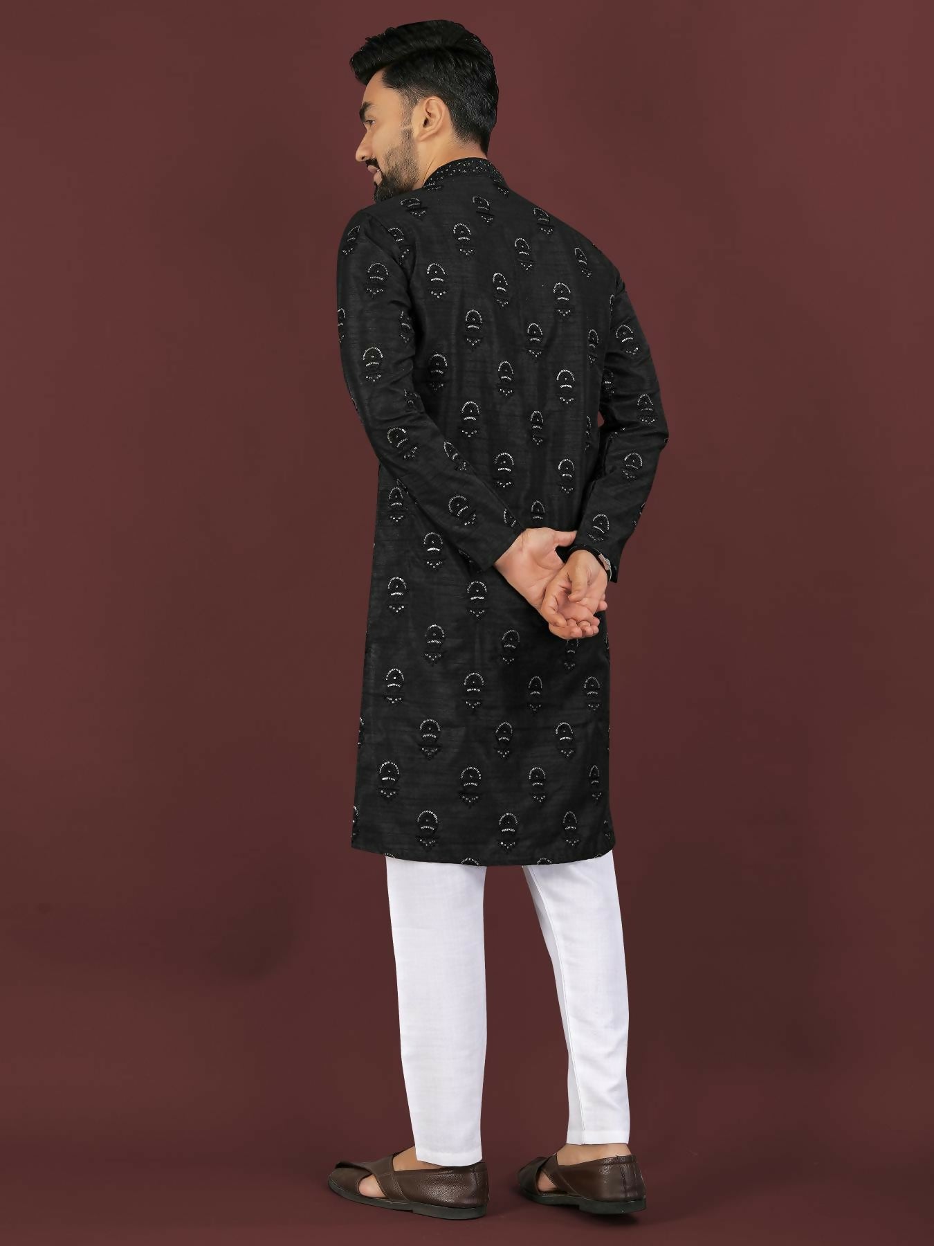 Anaita Black Embroidered Silk Straight Kurta - Distacart