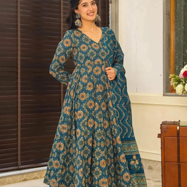 Sonakshi Women's Teal Maslin Digital Print Full Round Flair Anarkali Gown Set With Dupatta - Distacart