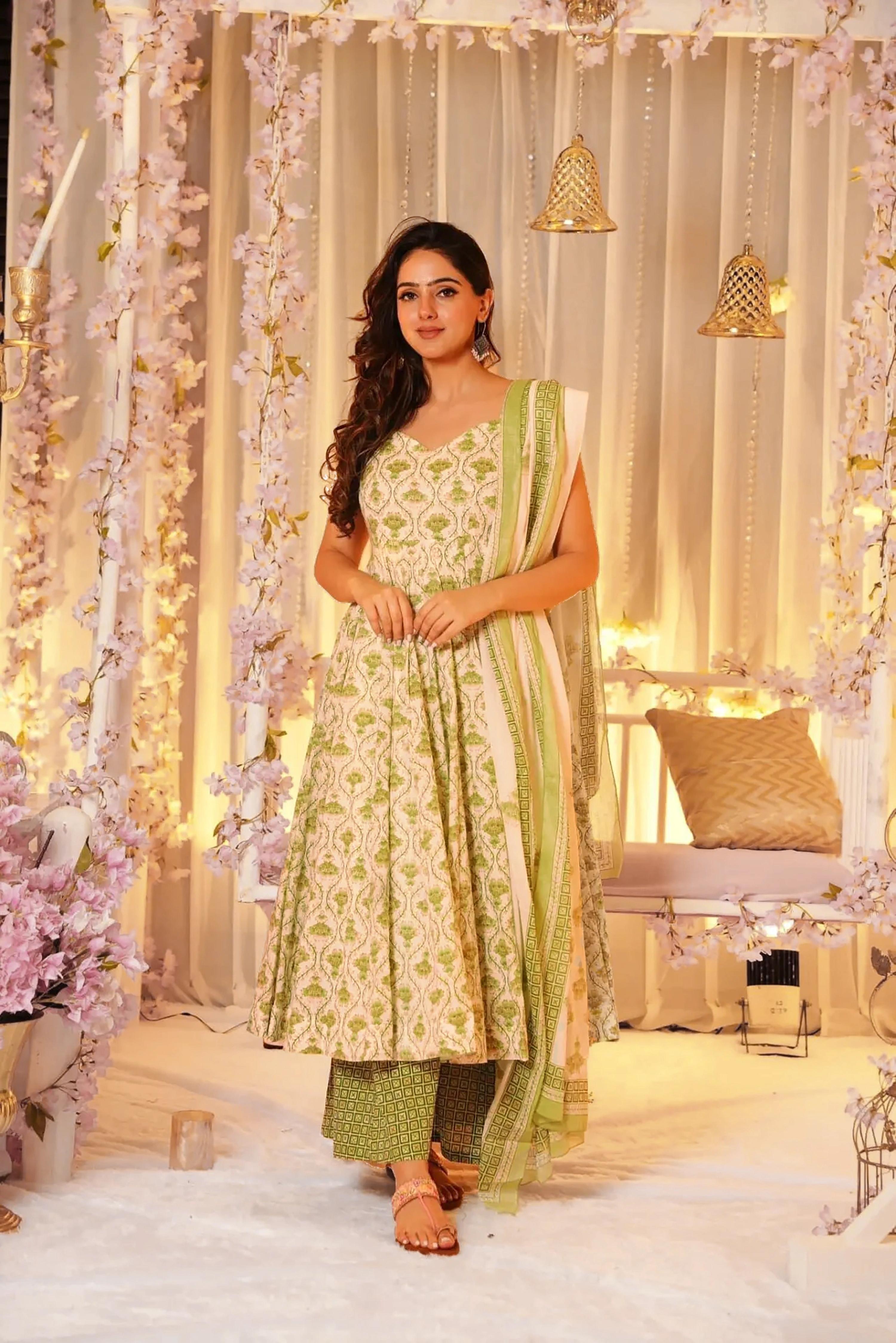 Sonakshi Women's Green Maslin Digital Print Full Round Flair Anarkali Gown Set With Dupatta - Distacart