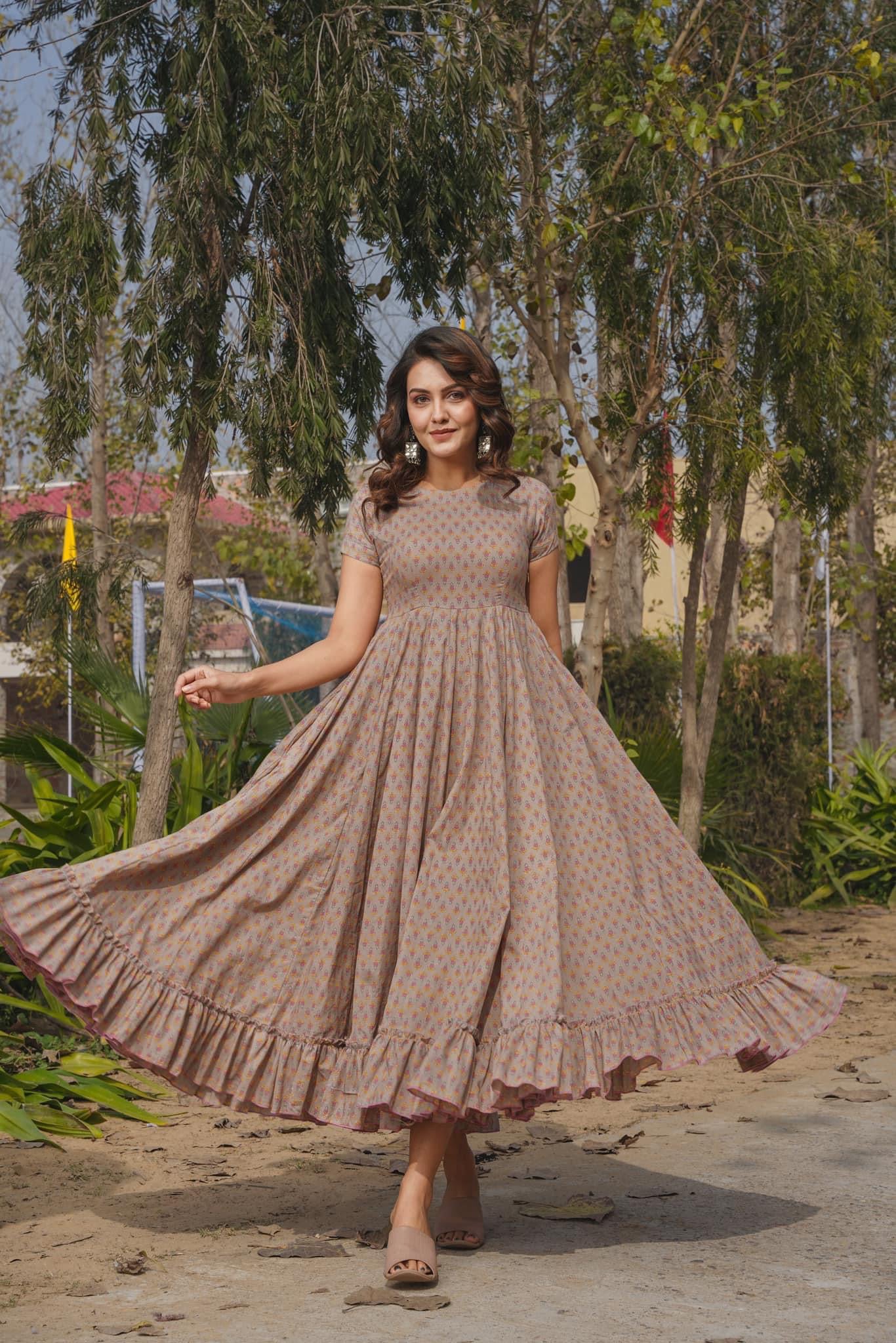 Sonakshi Women's Grey Rayon Digital Print Full Round Flair Anarkali Gown Set - Distacart
