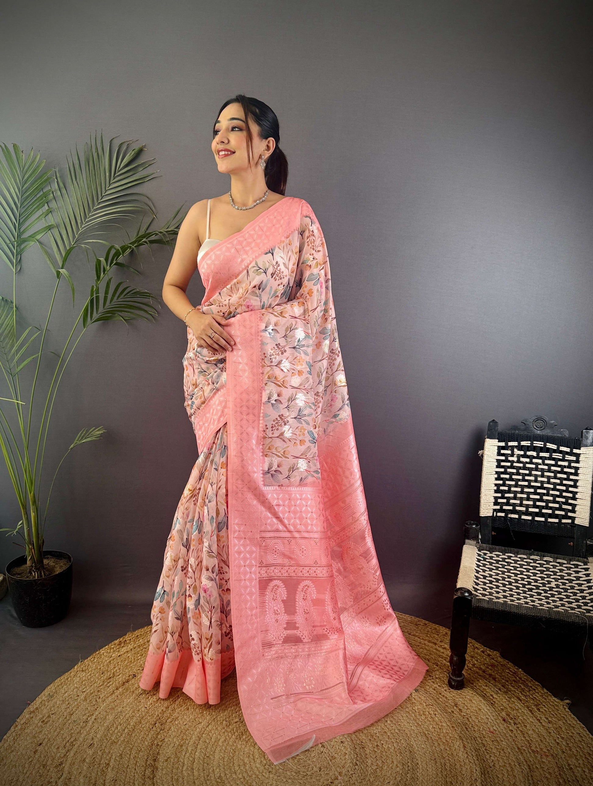 Sonakshi Women's Peach Blend Silk Jacquard Woven Traditional Saree with Blouse - Distacart
