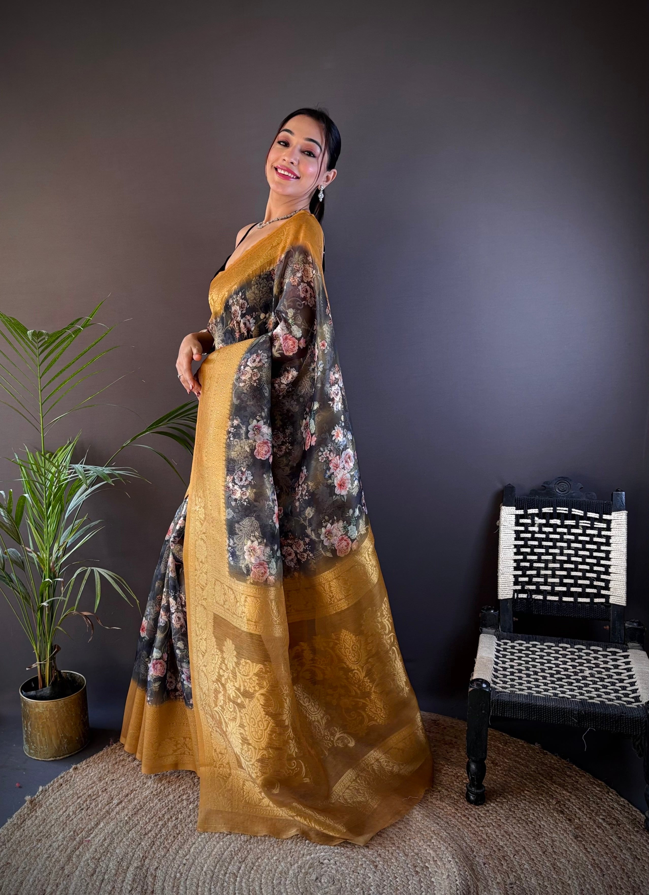 Sonakshi Women's Mehendi Blend Silk Jacquard Woven Traditional Saree with Blouse