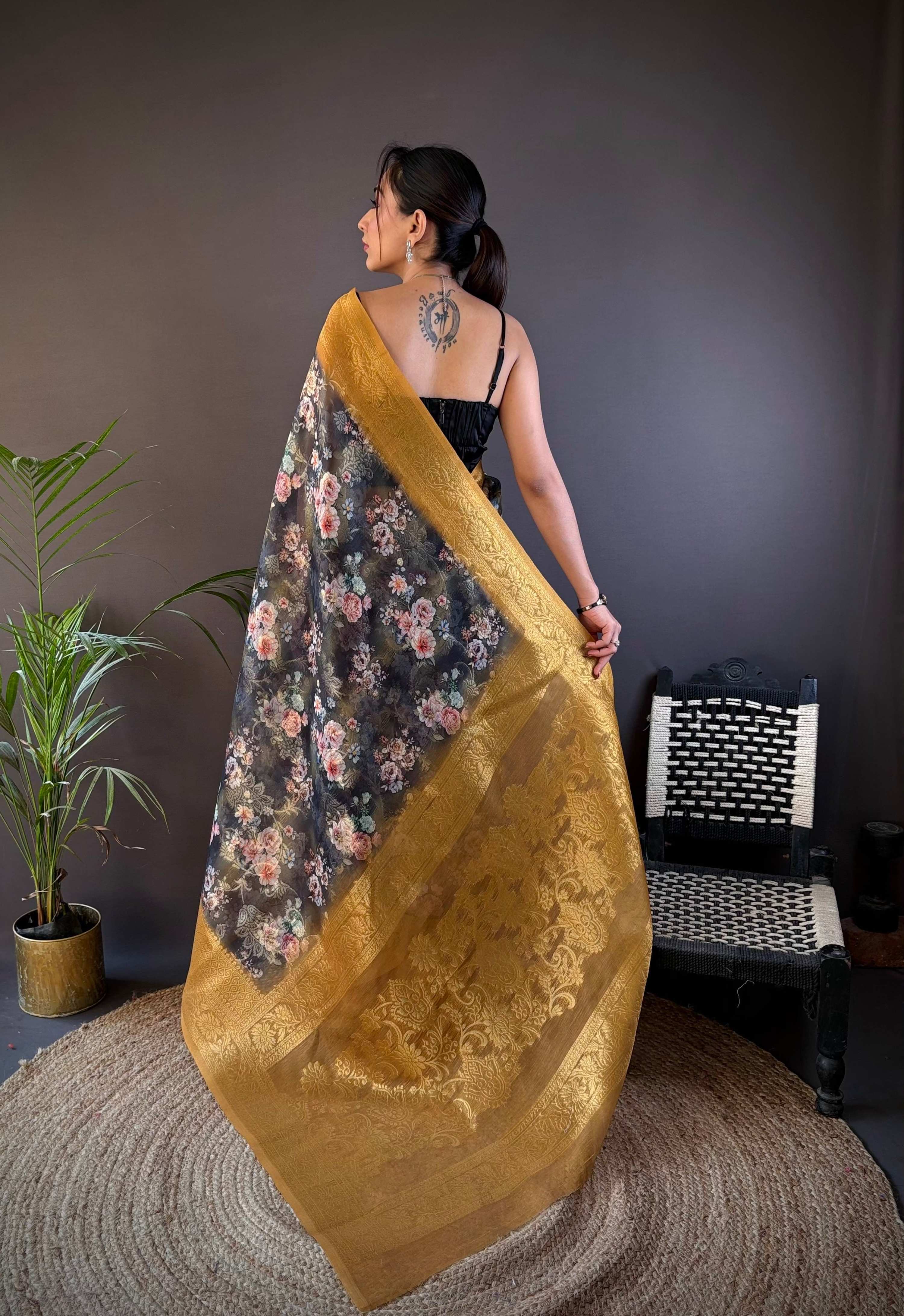 Sonakshi Women's Mehendi Blend Silk Jacquard Woven Traditional Saree with Blouse