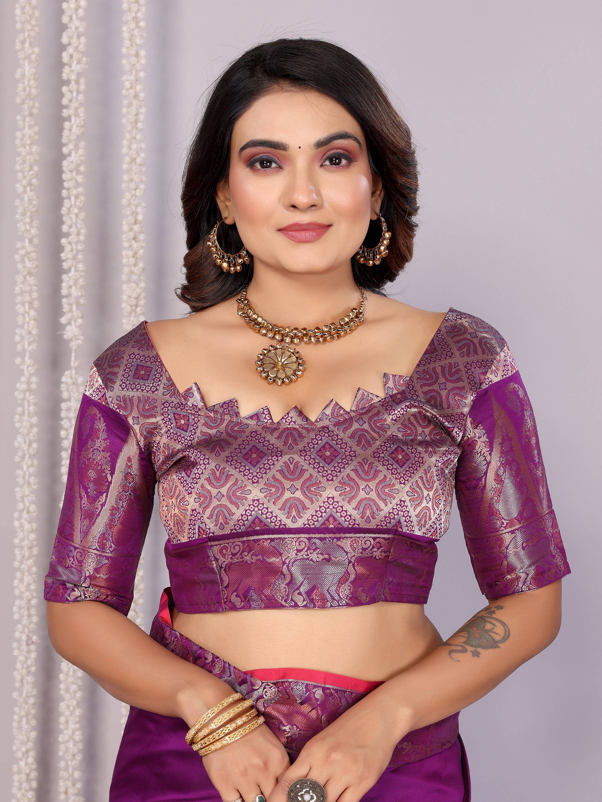 Sonakshi Women's Lavender Soft Silk Zari Weaving Saree with Blouse