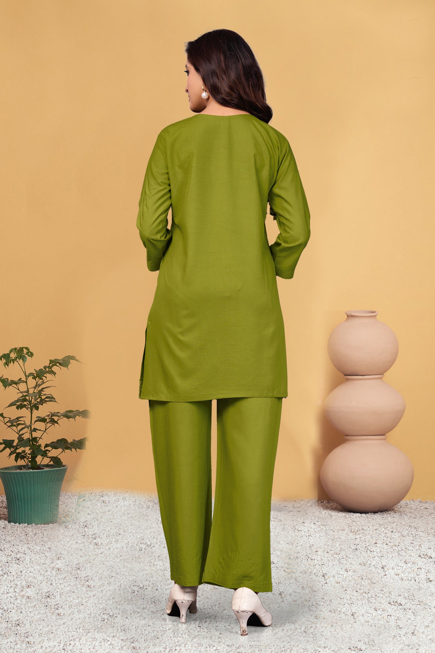 Sonakshi Women's Green Viscose Rayon Embroidered Straight Top & Bottom Set - Distacart