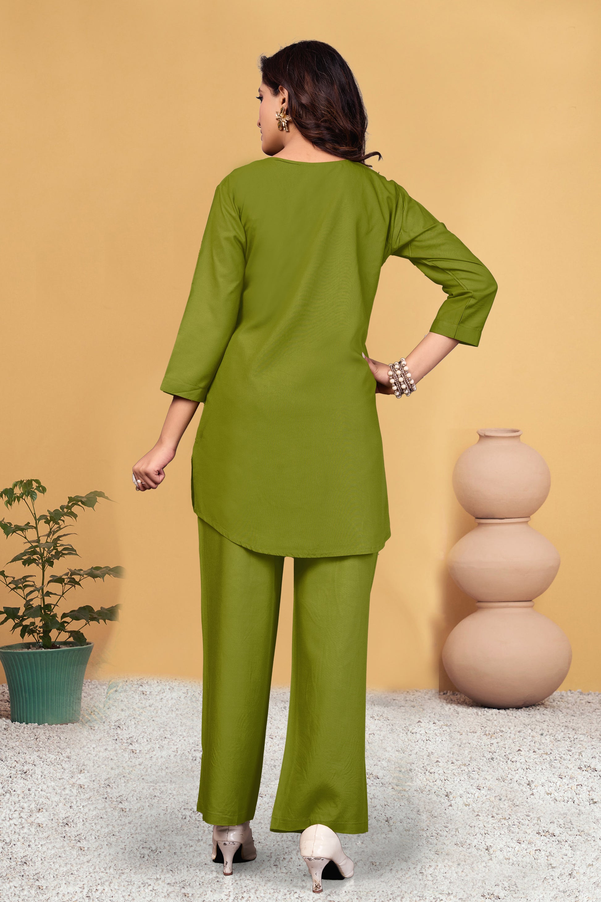 Sonakshi Women's Green Viscose Rayon Embroidered Straight Top & Bottom Set - Distacart