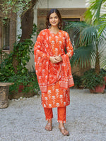 Thumbnail for Sonakshi Women's Orange Cotton Blend Printed Kurta Set with Dupatta - Distacart