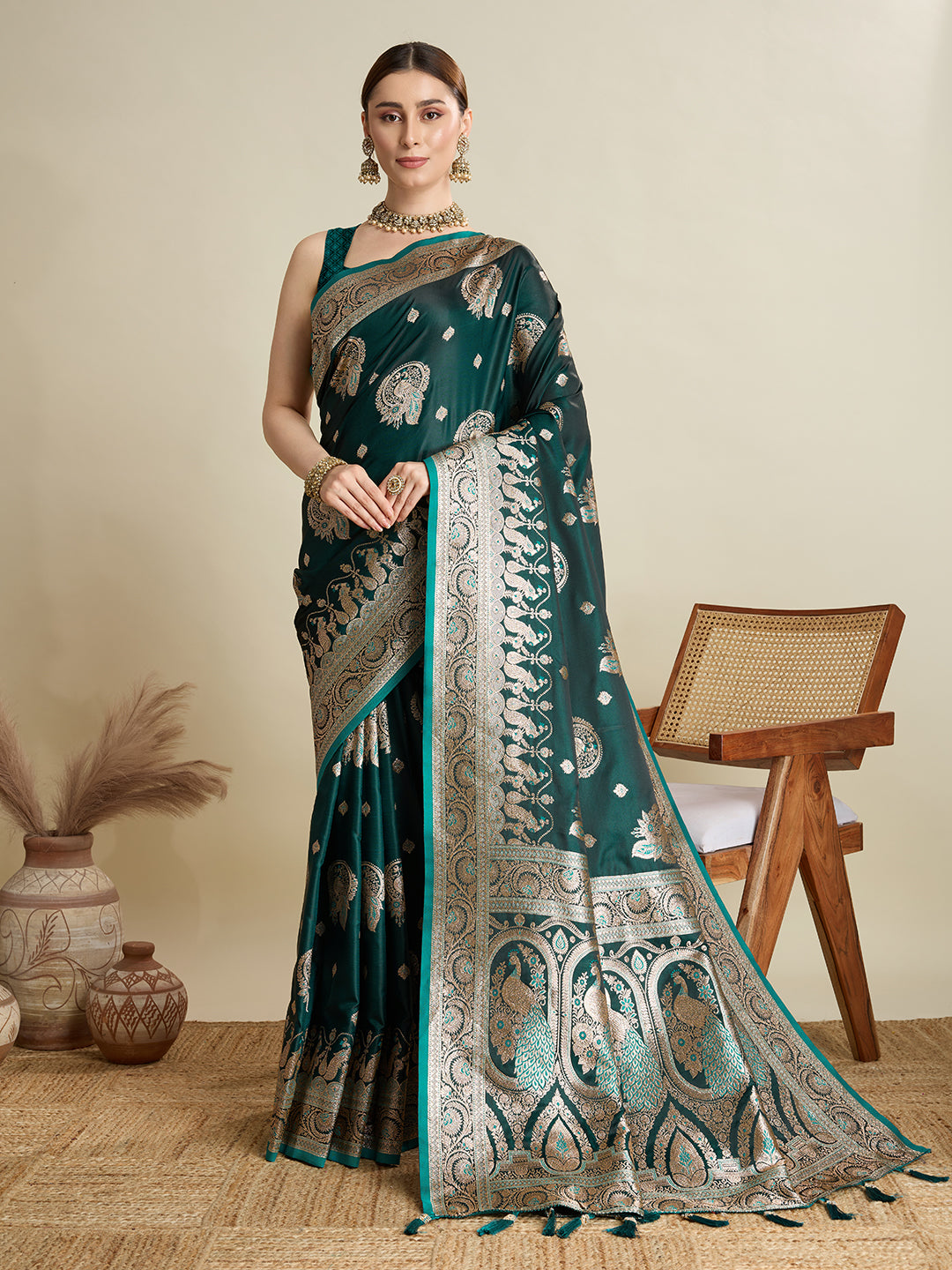 Dwija Fashion Green Wedding Wear Satin Jari Motifs All Over Pallu And Saree With Unstitched Blouse - Dista