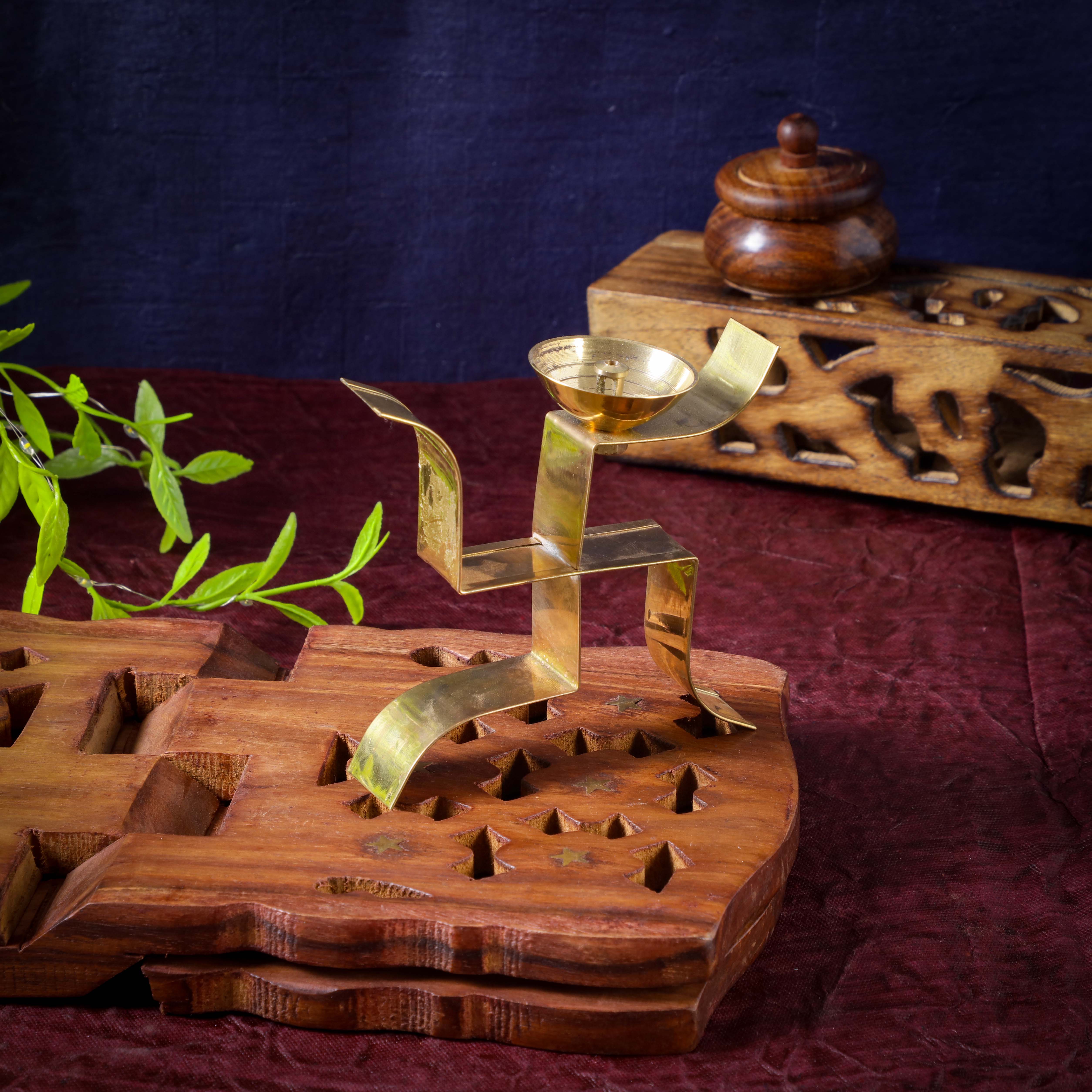 Sri Rudra Swastic Brass Diya (SR 02372) - Distacart