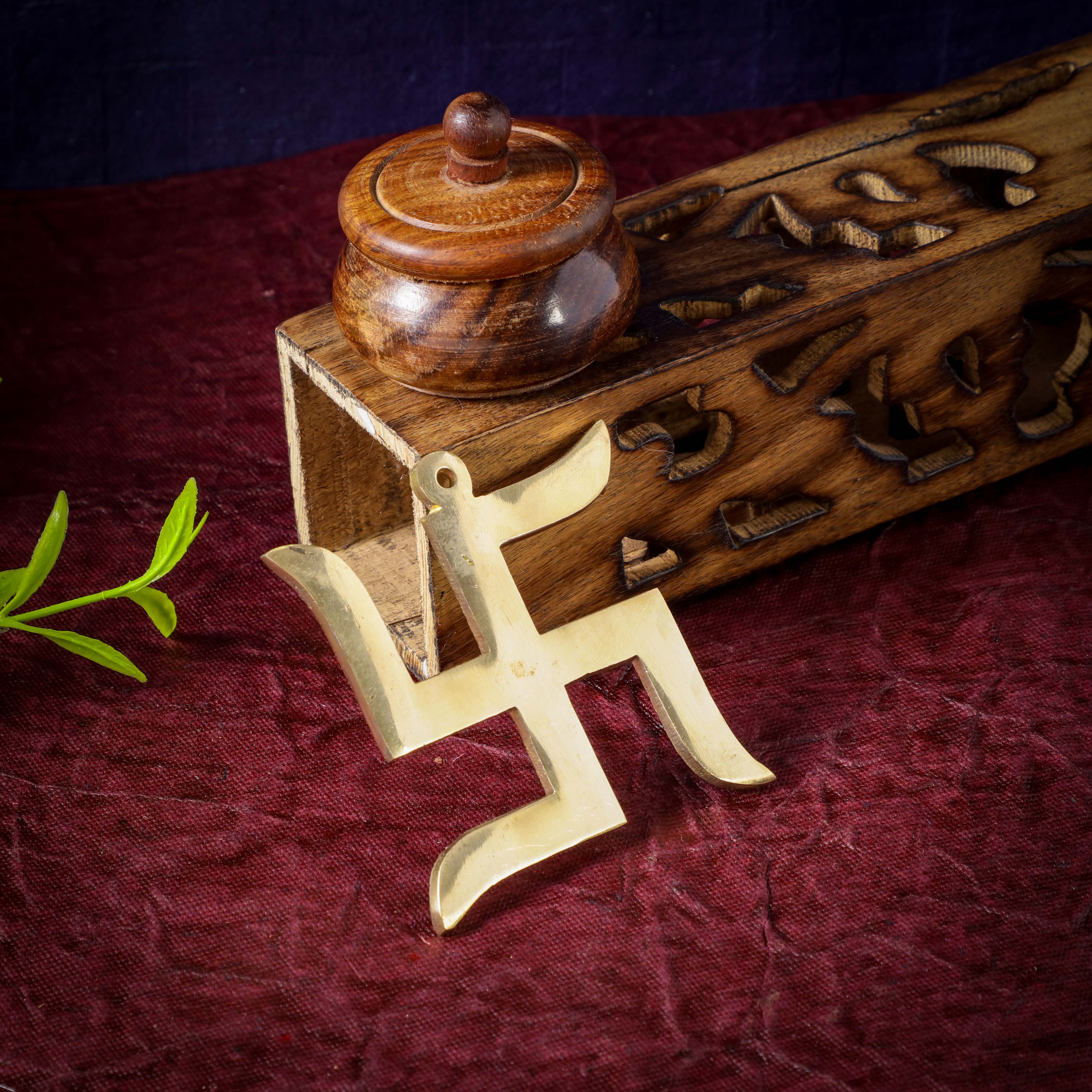 Sri Rudra Swastic (SR 03410) - Distacart