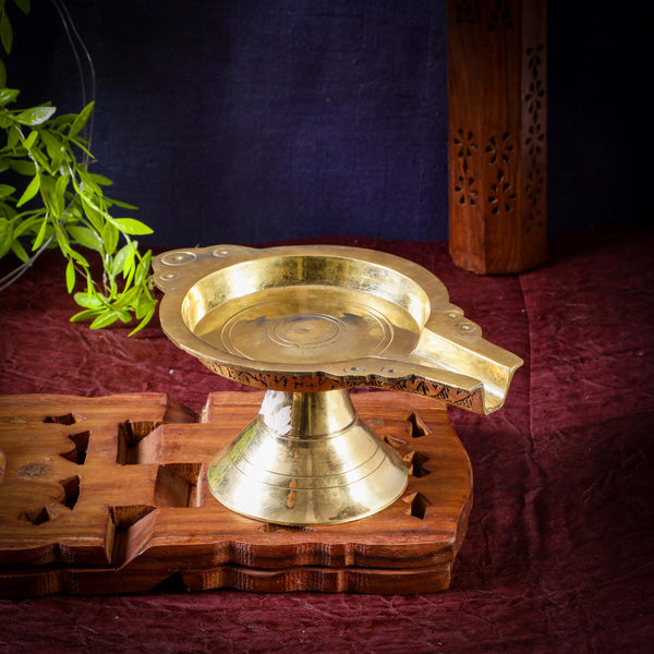 Sri Rudra Abhishekam Stand Small (SR 03565) - Distacart