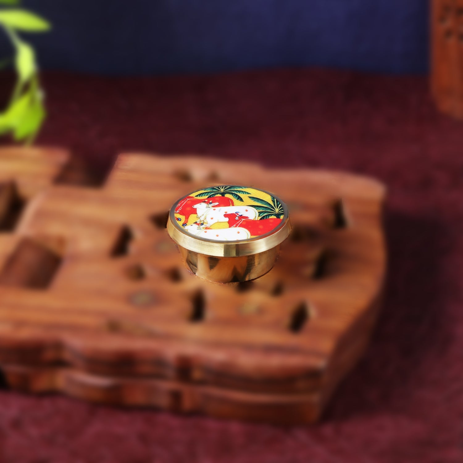 Sri Rudra Cow Karanda (SR 03151) - Distacart