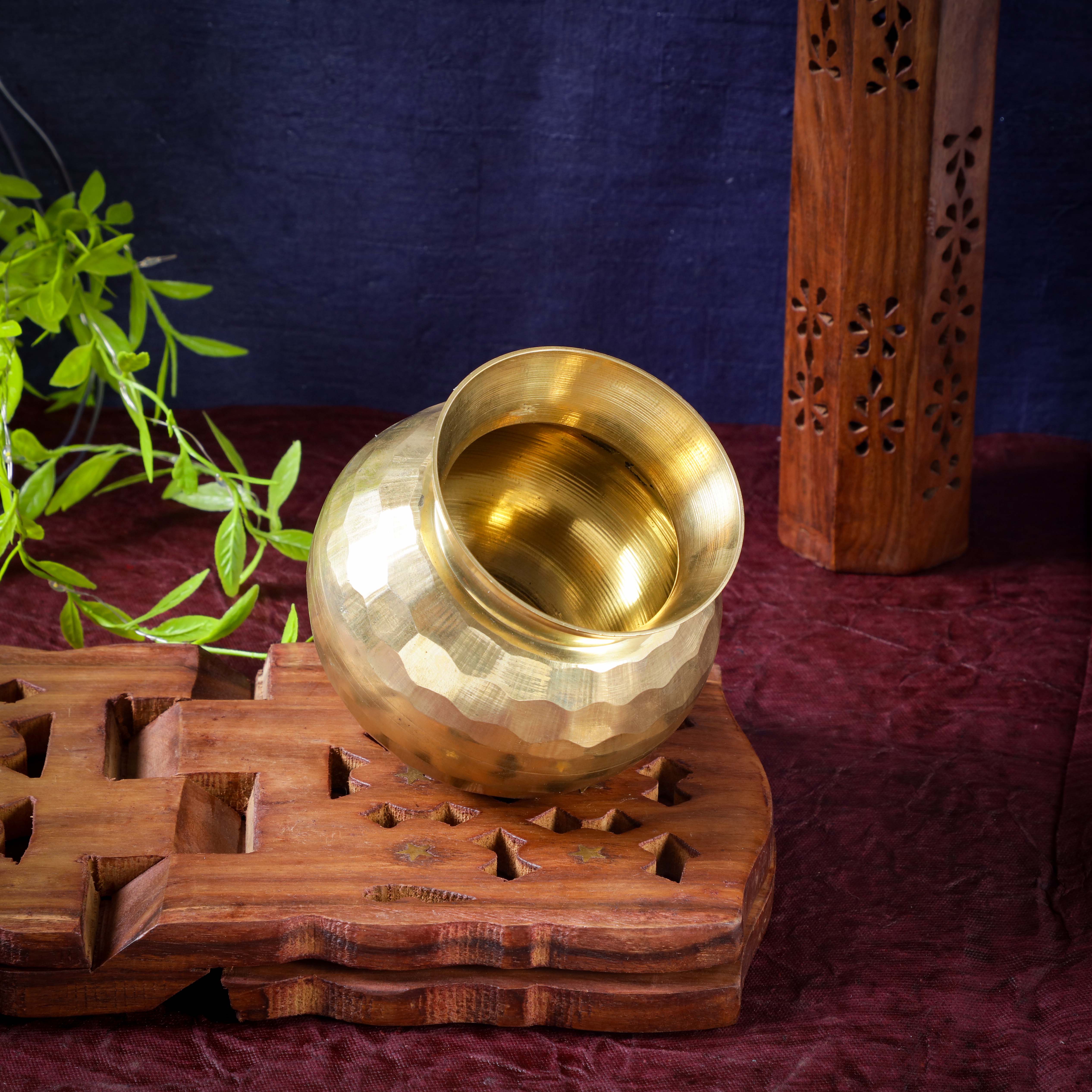 Sri Rudra Aachmani (SR 03124) - Distacart