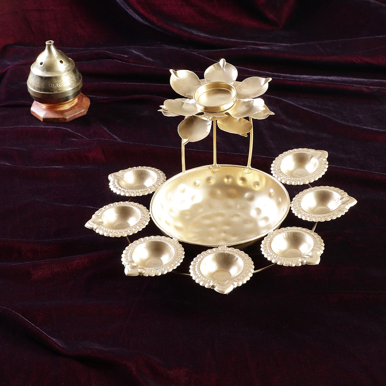 Sri Rudra Lotus Diya (SR03259) - Distacart