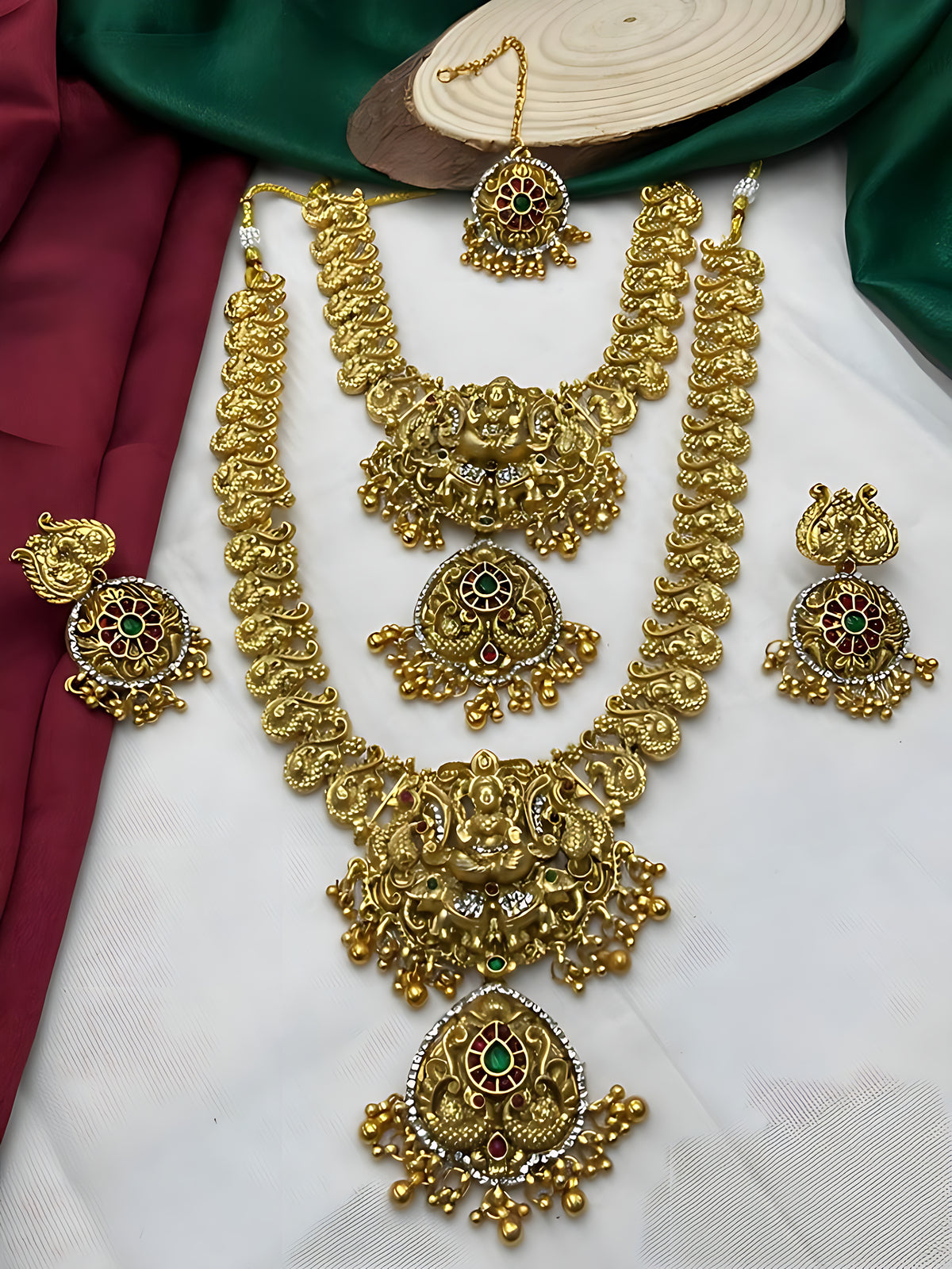 Jewel City Royal Temple Design Lakshmi Kaasu Mala Set with Chandbali Earrings & Tikka - Distacart