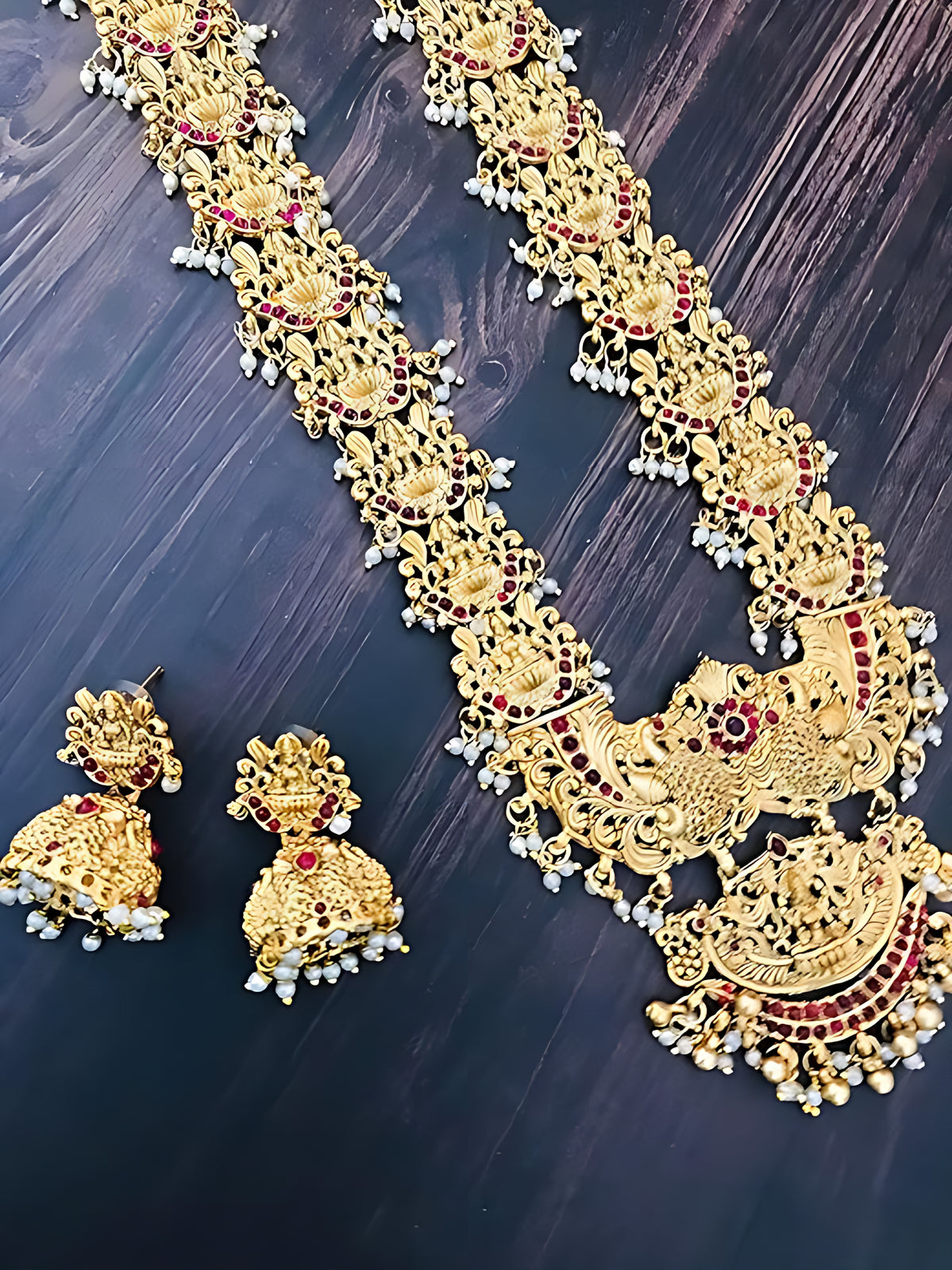 Jewel City Exquisite Gold Filigree Necklace and Earrings Set