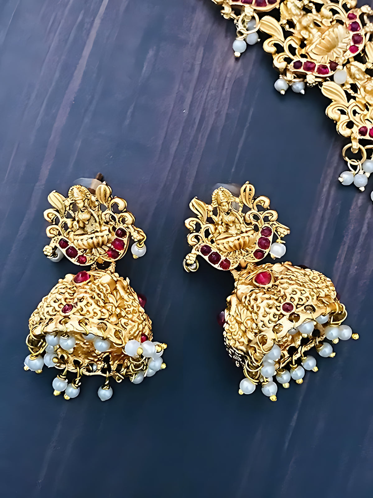 Jewel City Exquisite Gold Filigree Necklace and Earrings Set