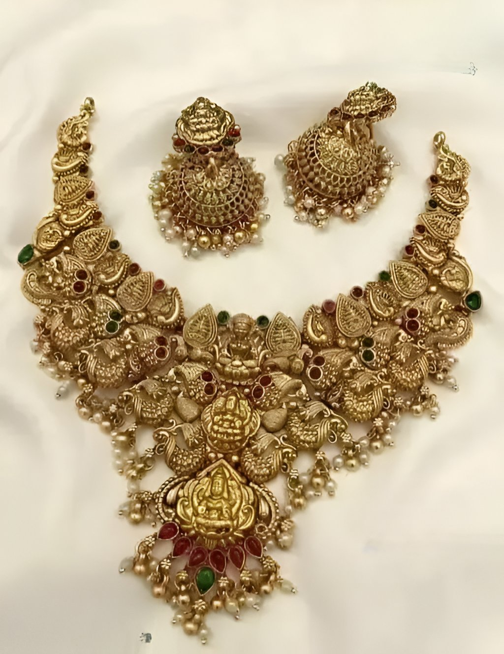 Jewel City Bridal Temple Jewelry Set – Gold-Plated Goddess Lakshmi Necklace with Jhumkas