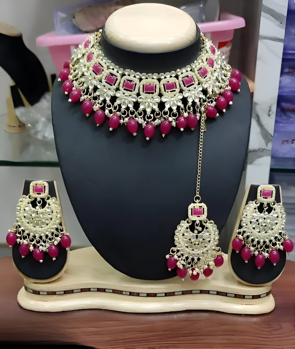 Jewel City Kundan Pearl Choker Necklace Set - Traditional Indian Jewelry with Earrings & Maang Tikka Rani Color