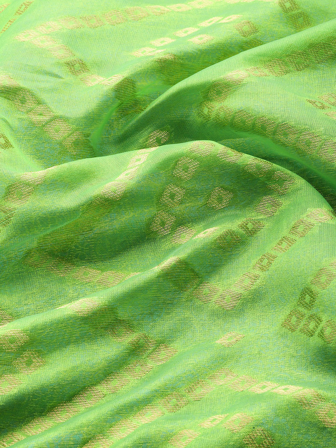 Green Silk Blend Woven Zari Design Geomatric Saree with Unstitched Blouse - Hiral Fashion - Distacart