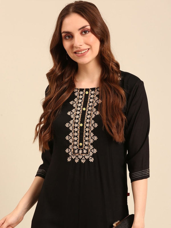 Anouk Floral Embroidered Round Neck Pure Cotton Straight Kurta