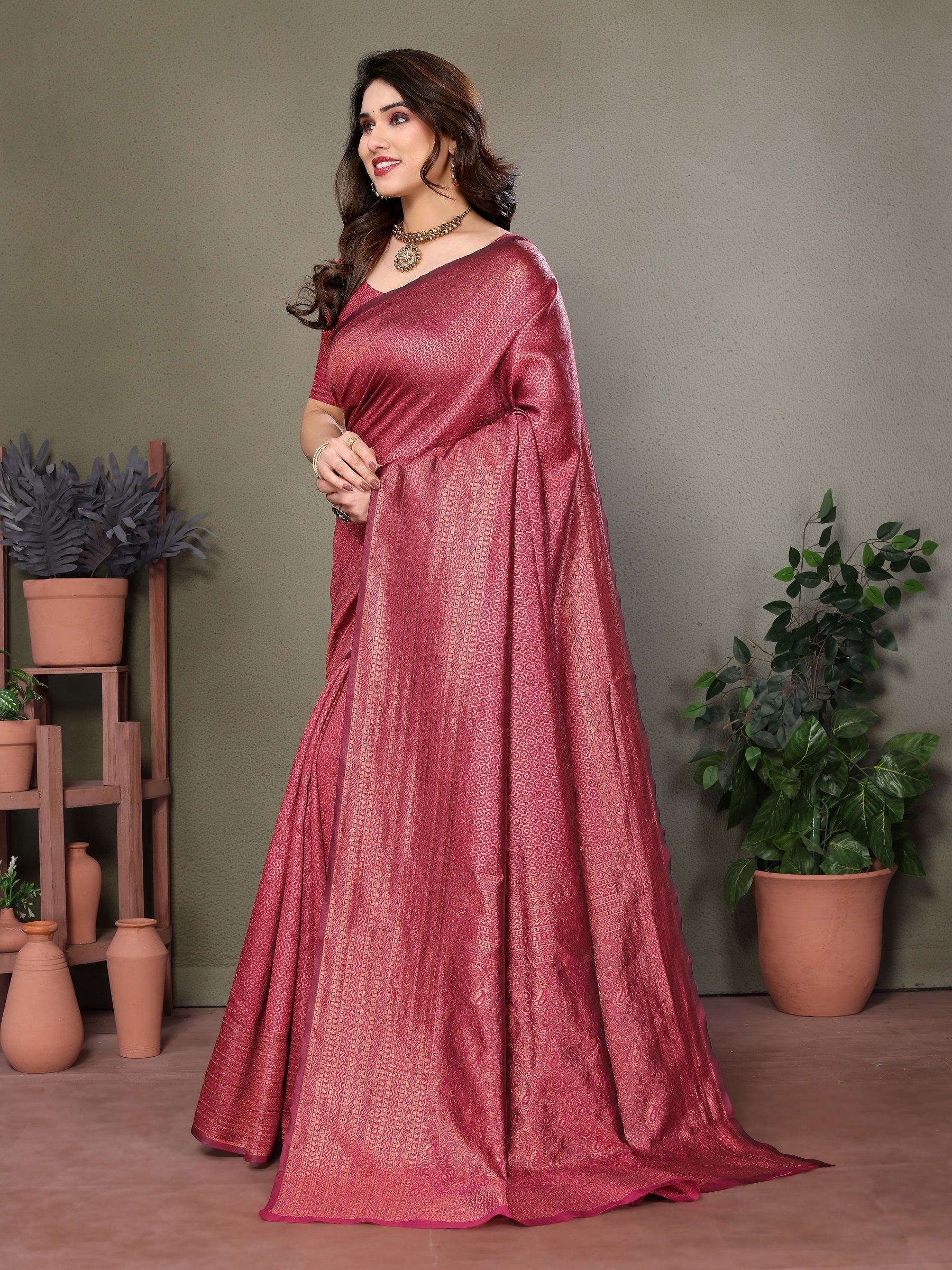 Vedant Vastram Litchi Silk Banarasi Silk Saree - Maroon - Distacart