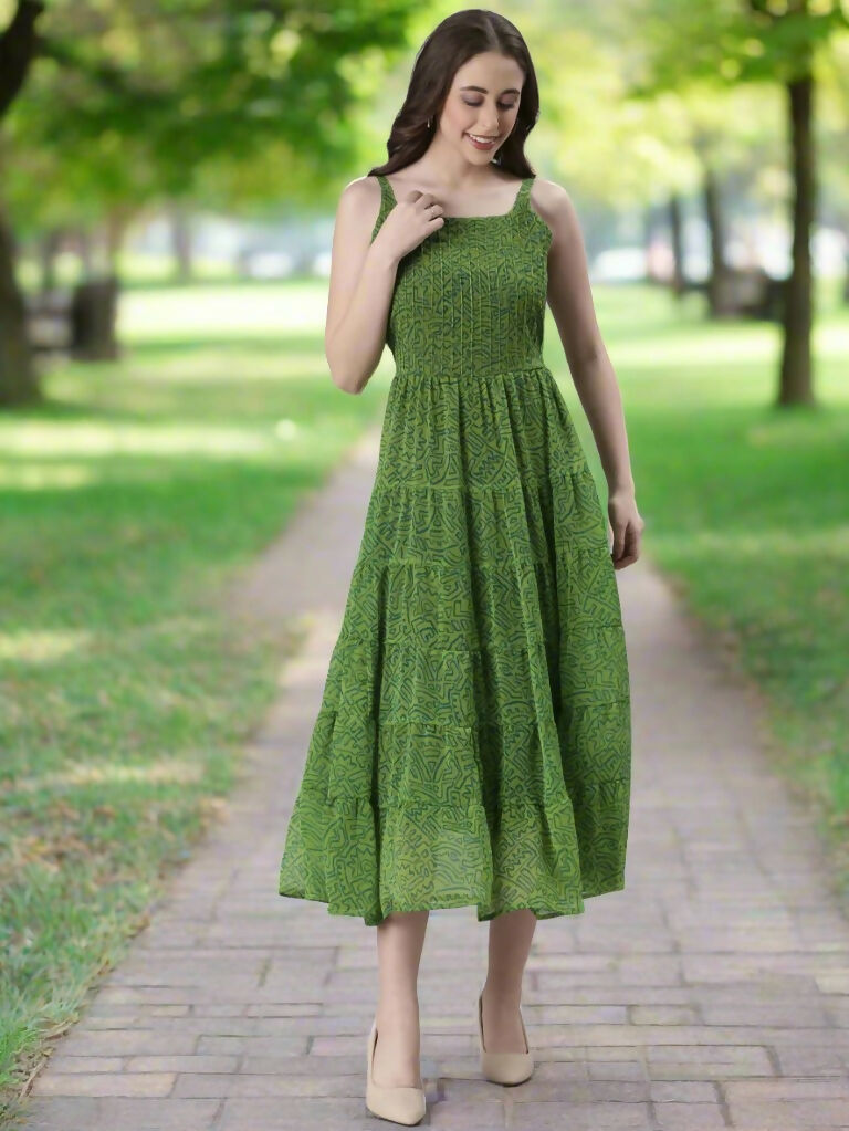Souchii Green Varlie Printed Tiered Dress – Flowy Fit & Flare