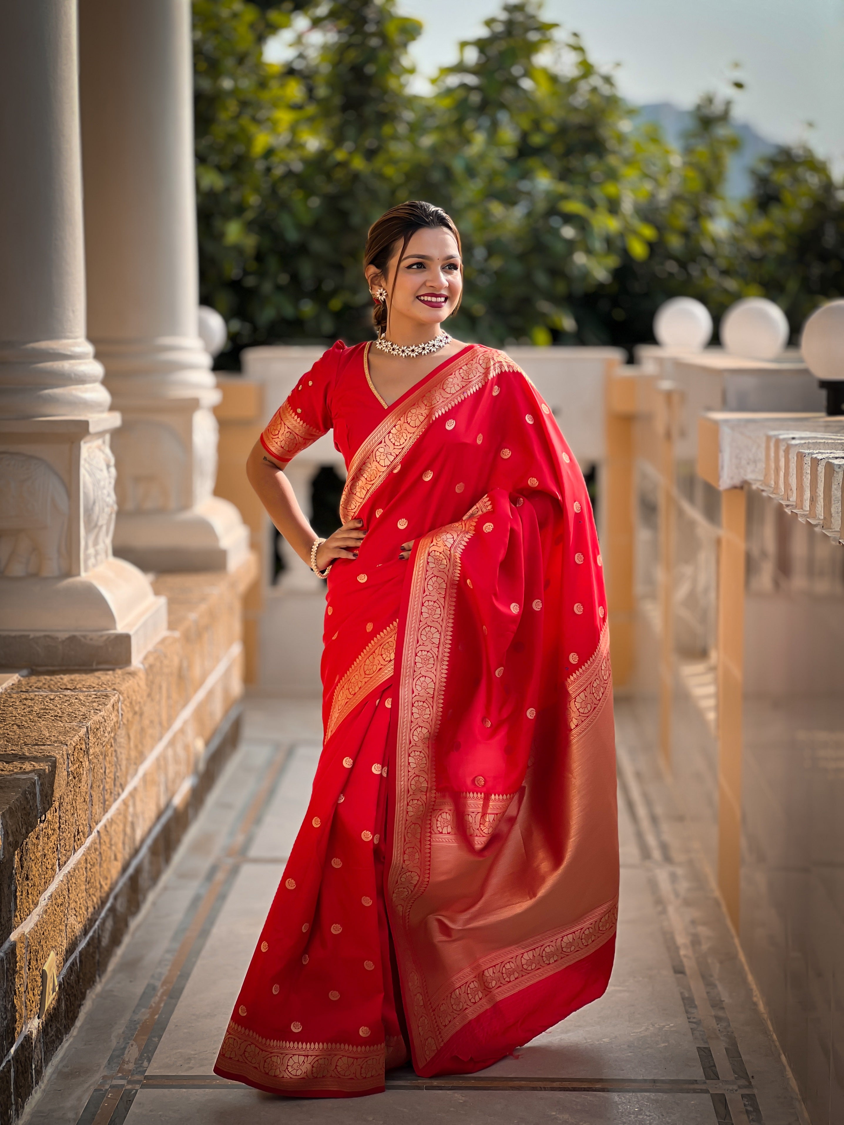 Vedant Vastram Soft Litchi Silk Banarasi Silk Jacquard Saree - Red - Dista