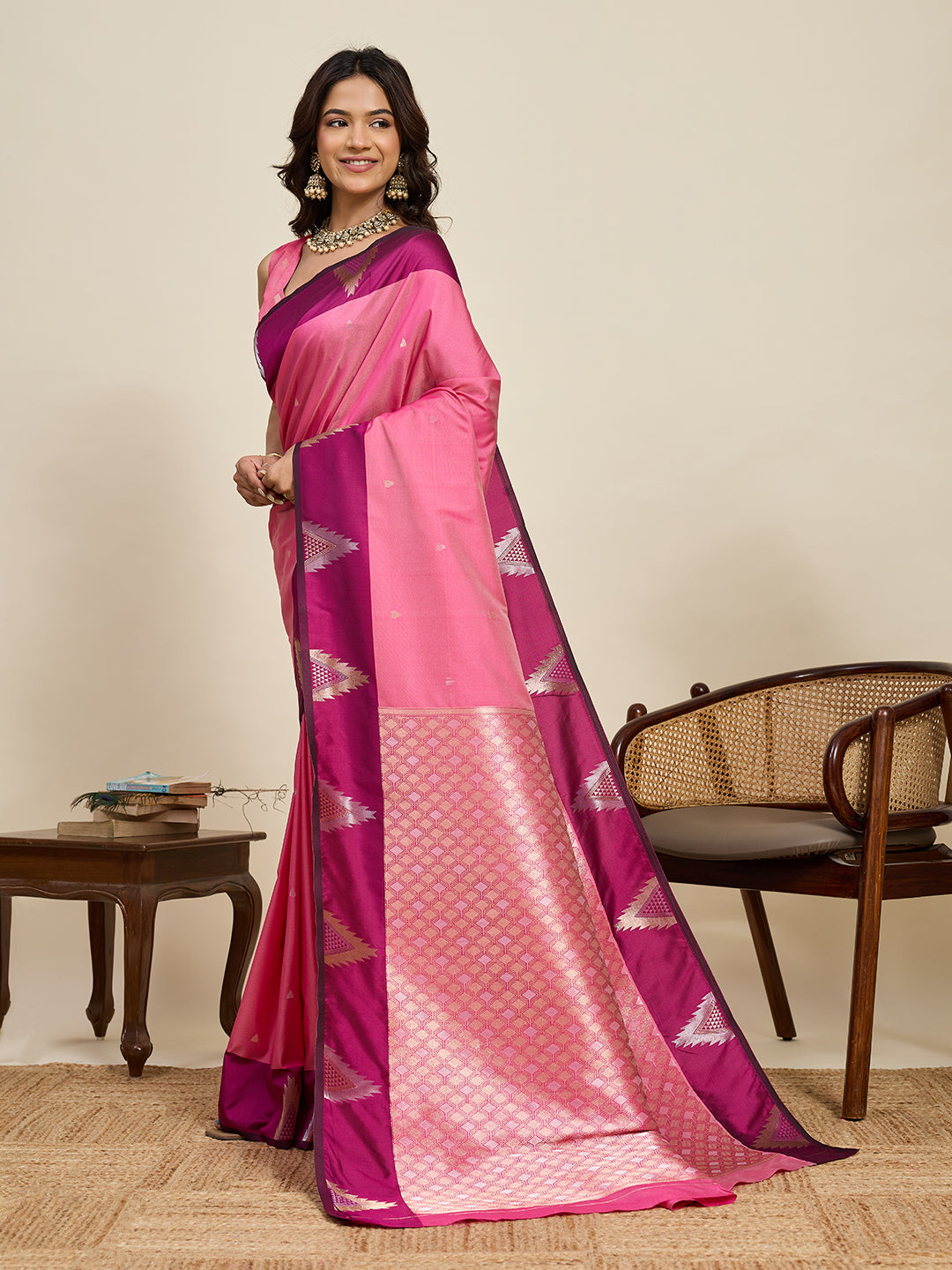 Vedant Vastram Soft Litchi Silk Banarasi Silk Jacquard Saree - Pink - Dista