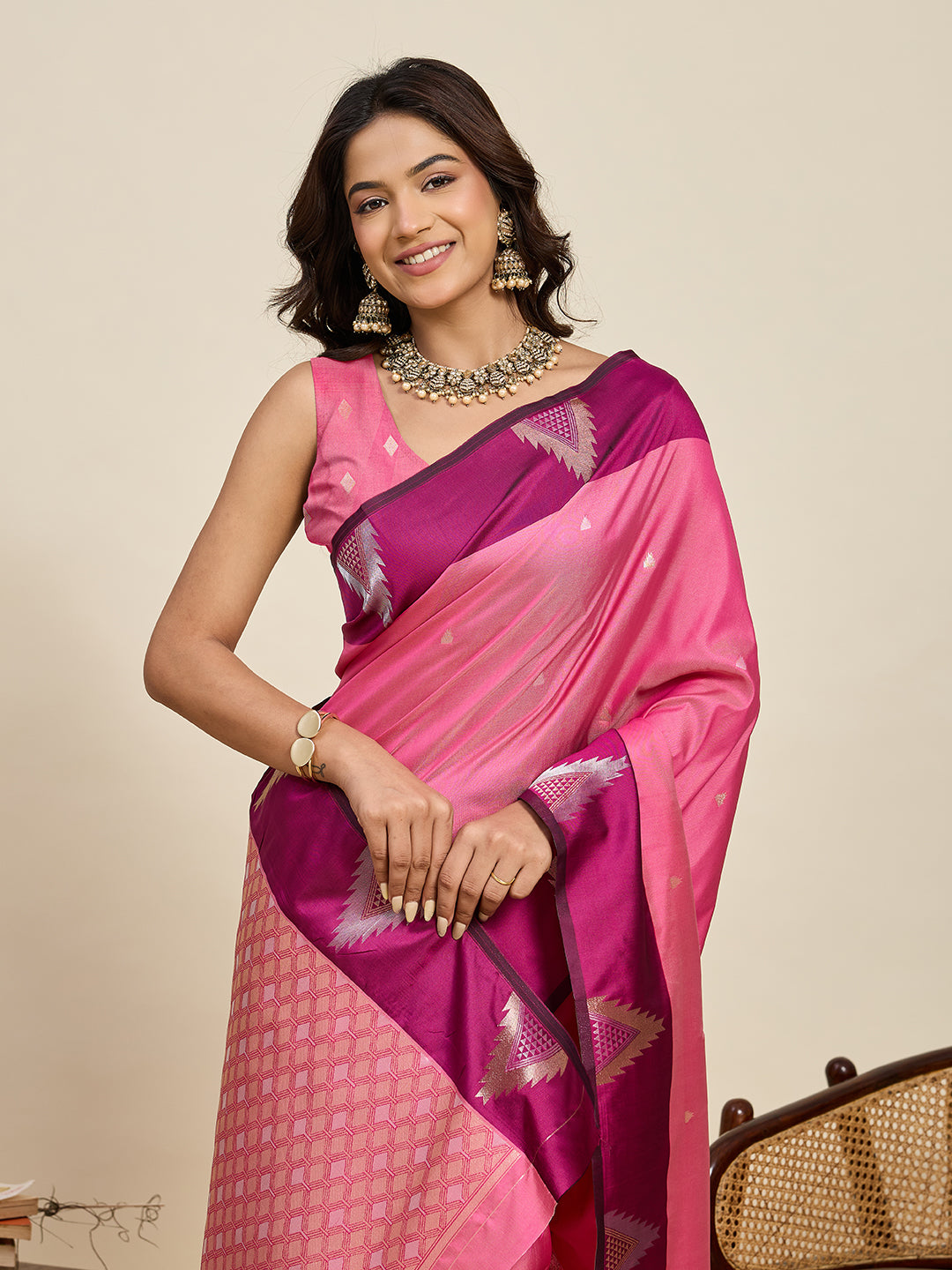 Vedant Vastram Soft Litchi Silk Banarasi Silk Jacquard Saree - Pink - Dista