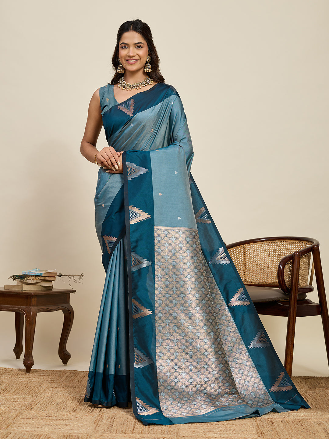 Vedant Vastram Soft Litchi Silk Banarasi Silk Jacquard Saree - Rama - Dista