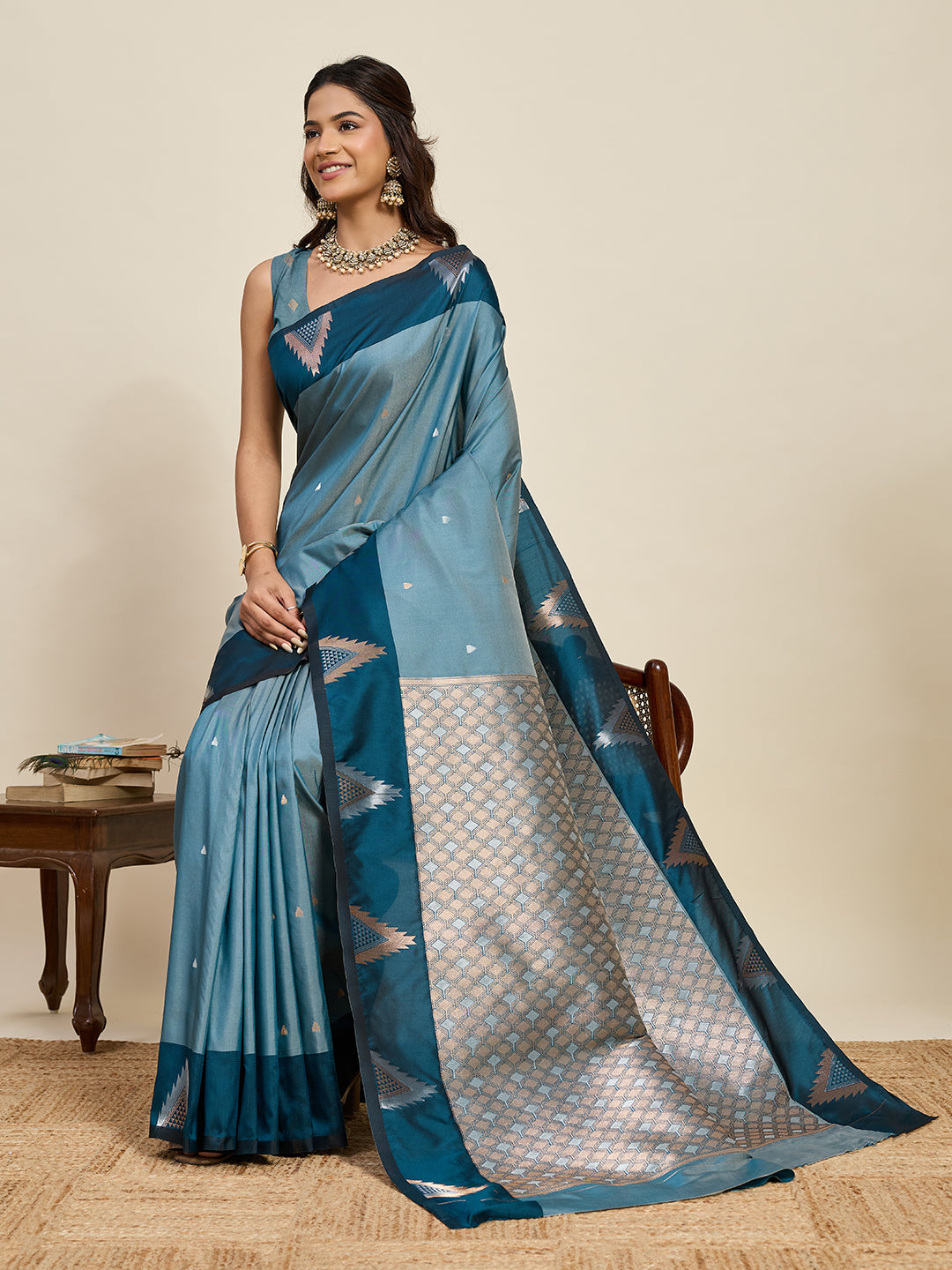 Vedant Vastram Soft Litchi Silk Banarasi Silk Jacquard Saree - Rama - Dista