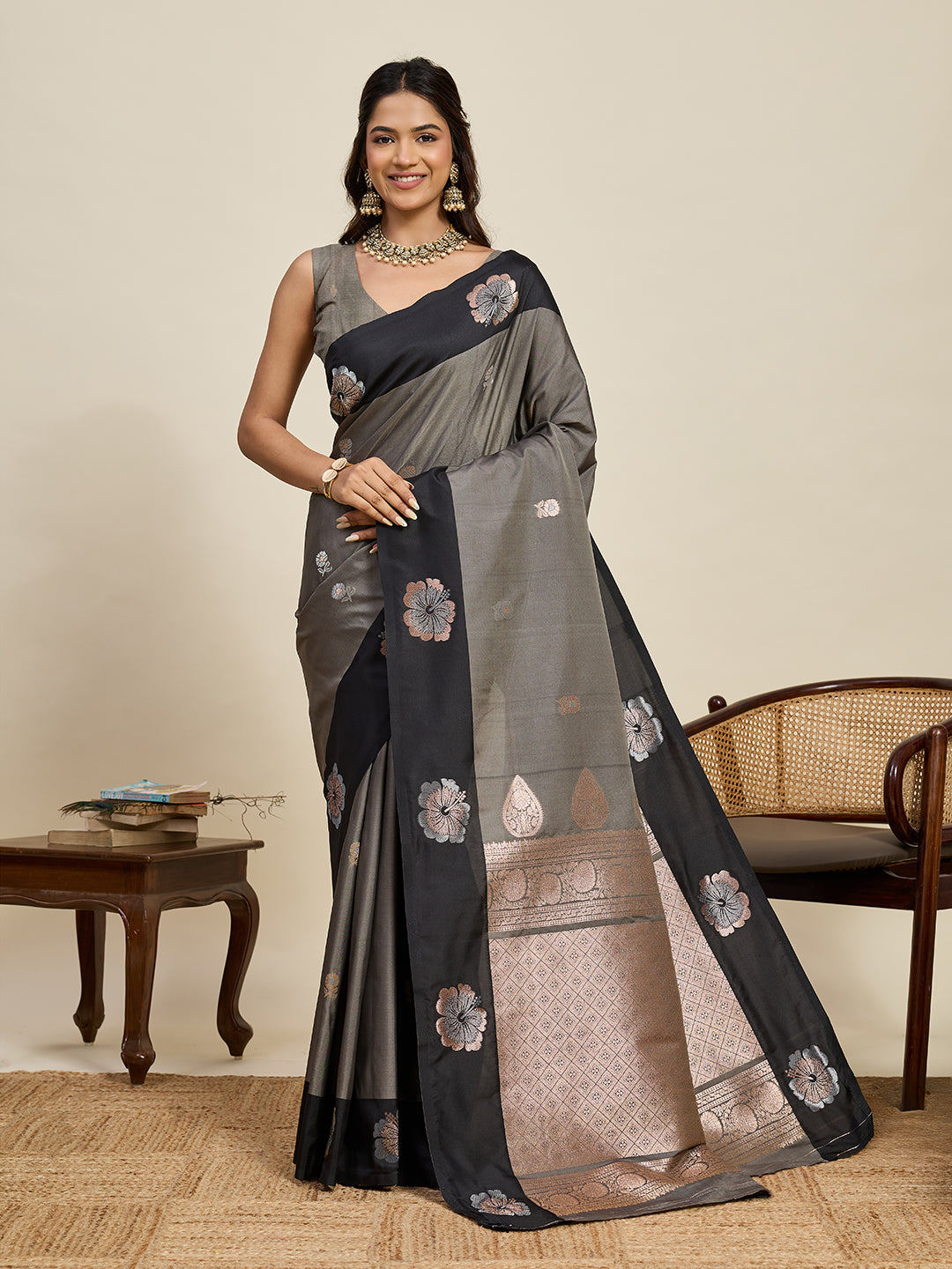 Vedant Vastram Soft Litchi Silk Banarasi Silk Jacquard Saree - Black - Dista