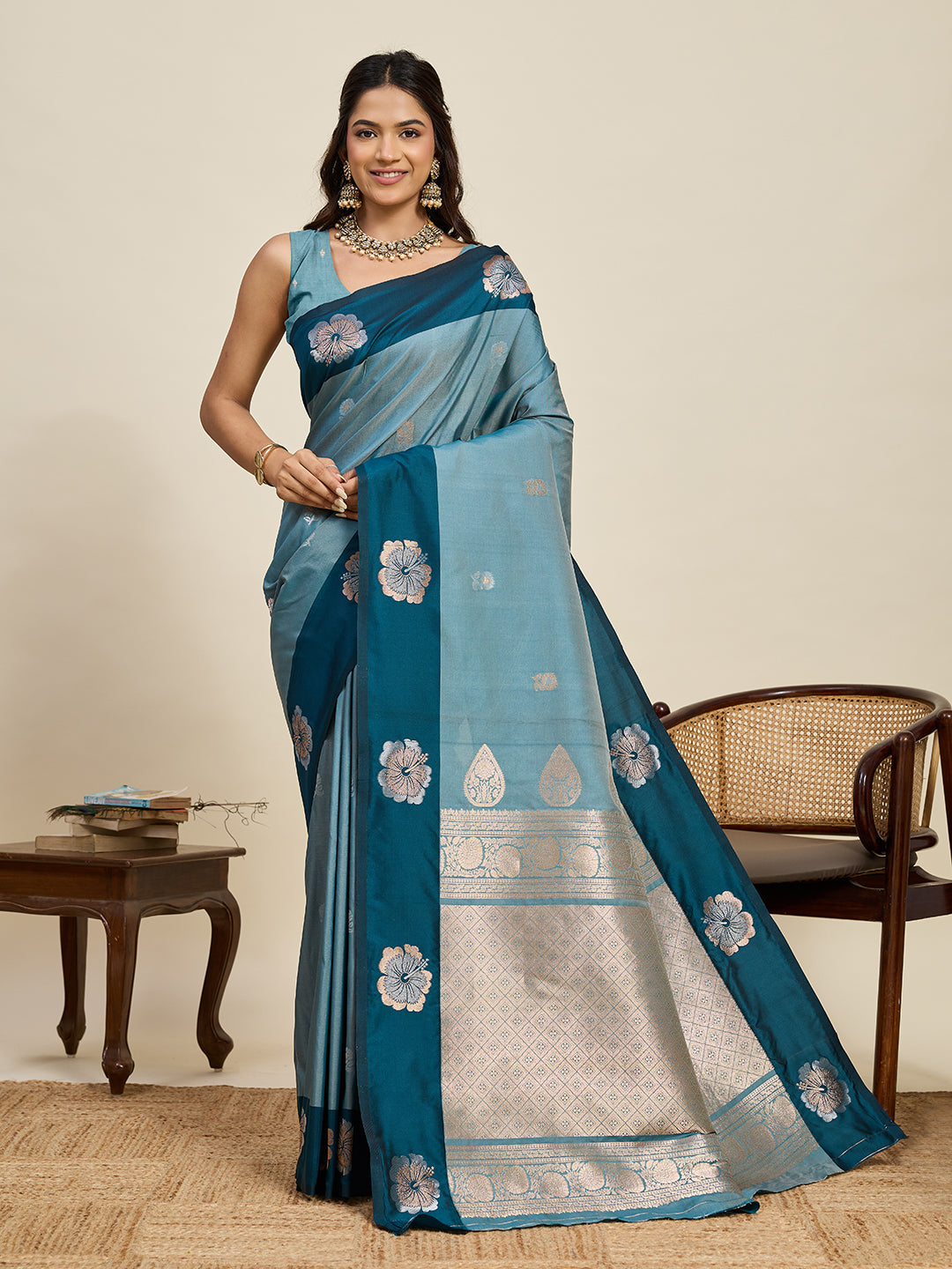 Vedant Vastram Soft Litchi Silk Banarasi Silk Jacquard Saree - Rama - Dista