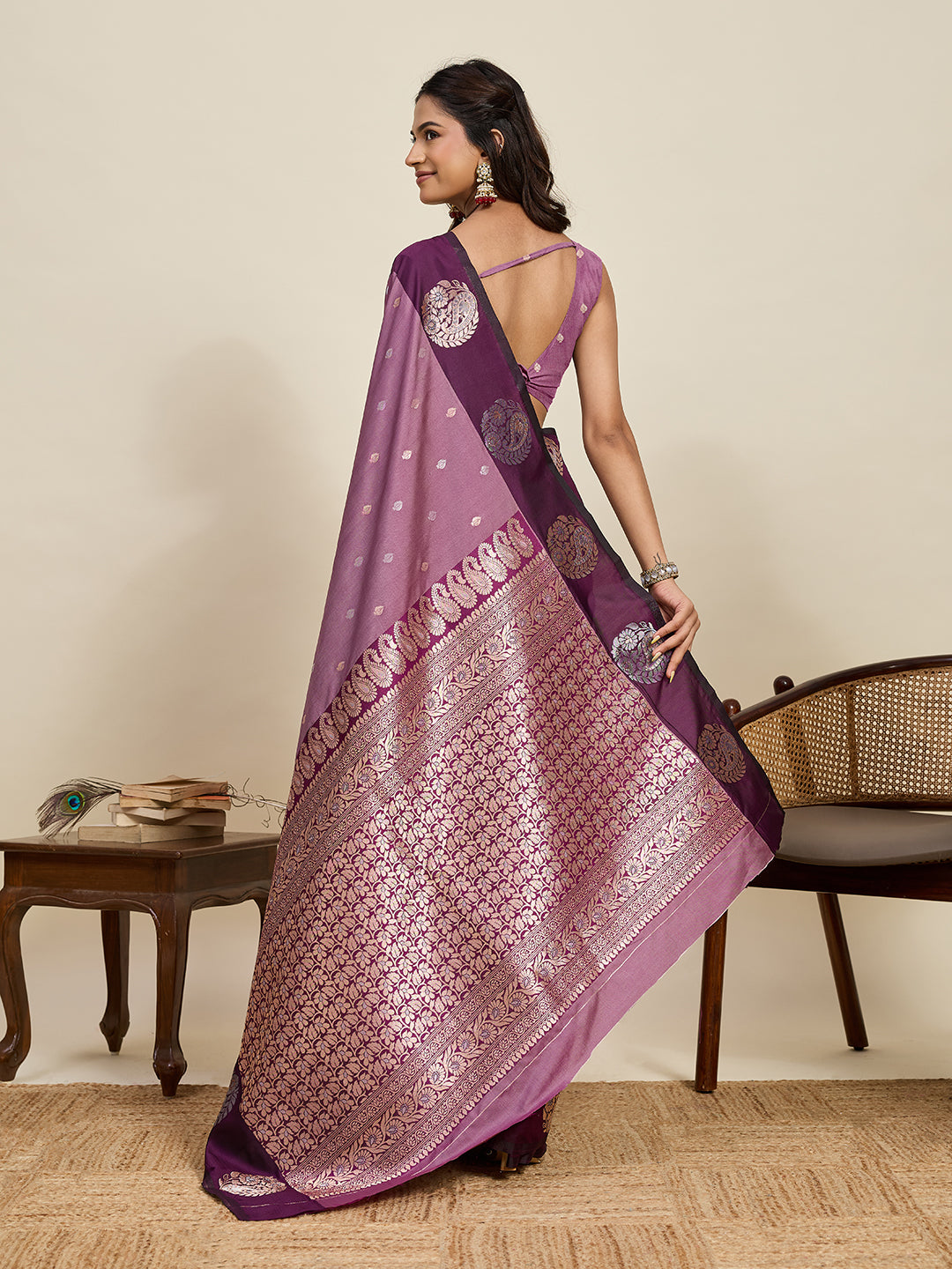 Vedant Vastram Soft Litchi Silk Banarasi Silk Jacquard Saree - Wine